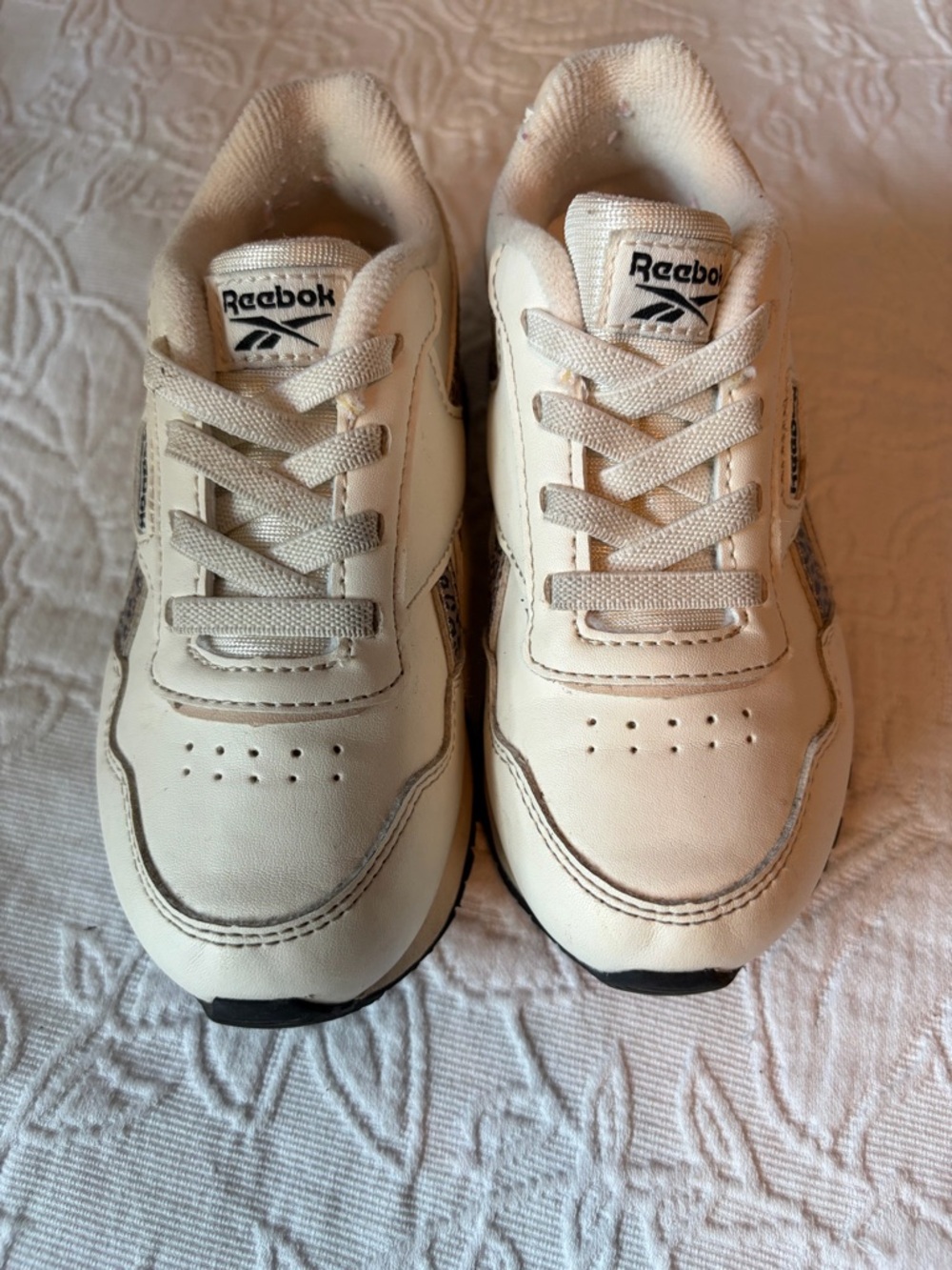 Reebok Kids' White Leather Athletic Sneakers toddler girls 9